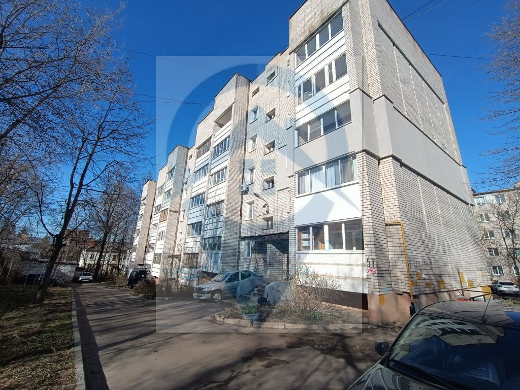 Продажа 2-комнатной квартиры, Иваново, Карьерная ул,  57