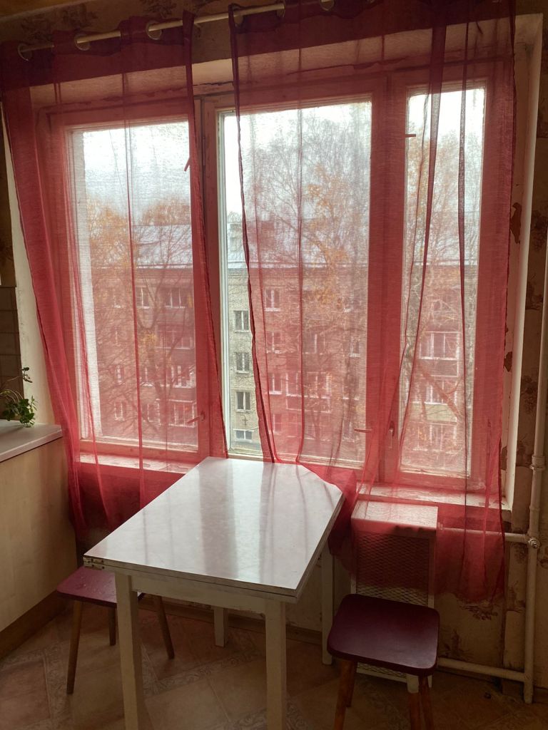 Продажа 2-комнатной квартиры, Москва, Адмирала Макарова ул,  9А