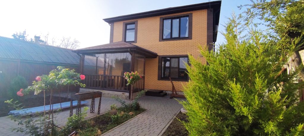 Продажа дома, 180м <sup>2</sup>, 5 сот., Батайск, Кулагина ул