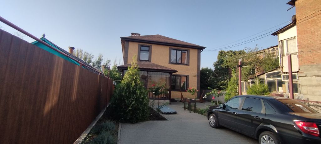 Продажа дома, 180м <sup>2</sup>, 5 сот., Батайск, Кулагина ул