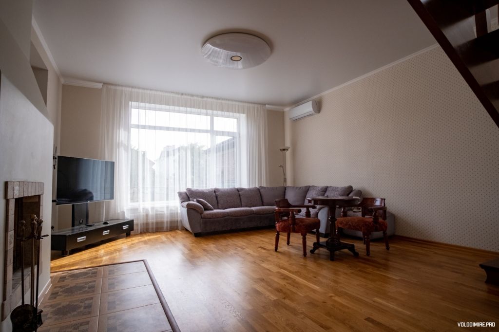 Продажа дома, 205м <sup>2</sup>, 6 сот., Батайск, 50 лет Октября ул