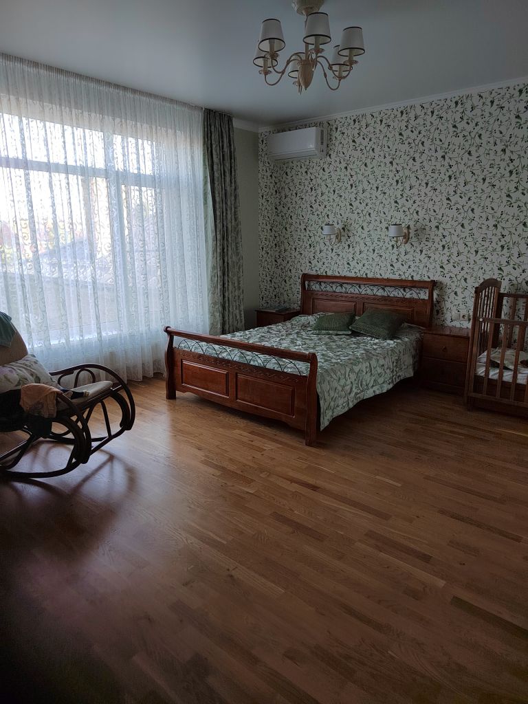 Продажа дома, 205м <sup>2</sup>, 6 сот., Батайск, 50 лет Октября ул