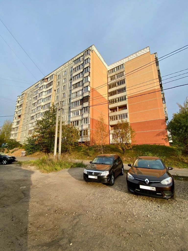 Продажа 3-комнатной квартиры, Кострома, Давыдовский-2 мкр,  69