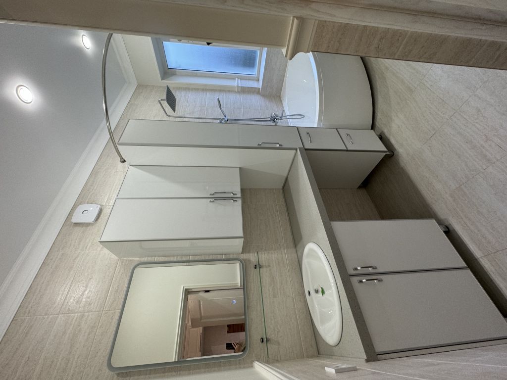 Продажа 3-комнатной квартиры, Пятигорск, Комарова ул,  6