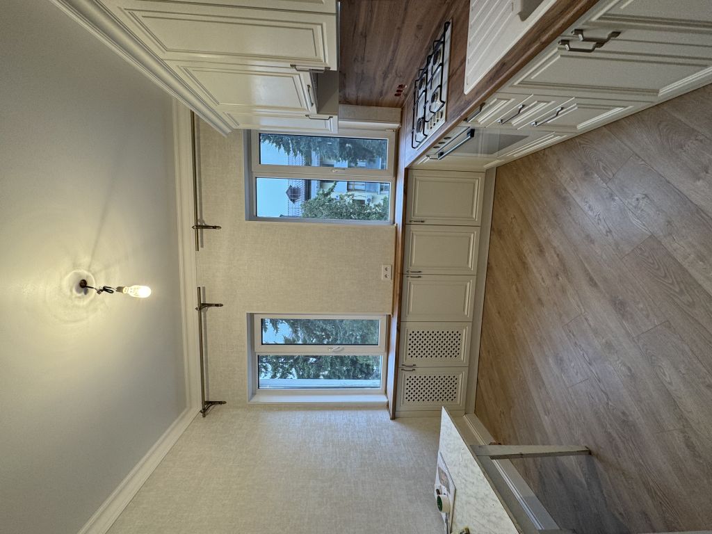 Продажа 3-комнатной квартиры, Пятигорск, Комарова ул,  6