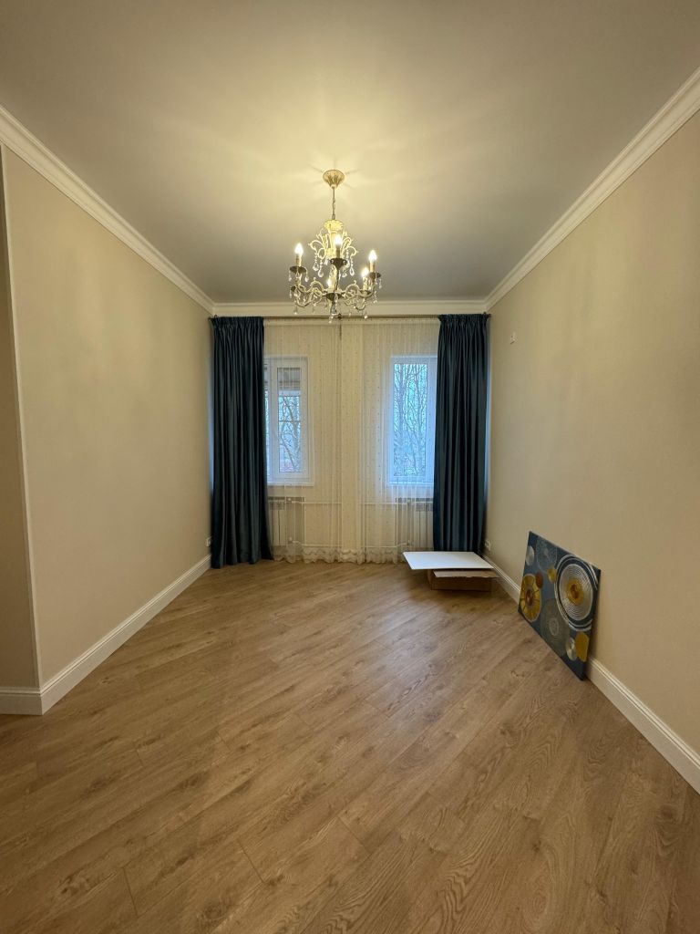 Продажа 3-комнатной квартиры, Пятигорск, Комарова ул,  6