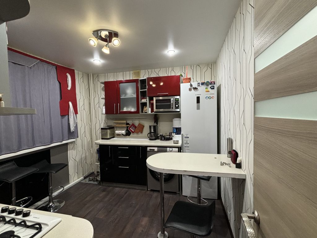 Продажа 3-комнатной квартиры, Кострома, Волжский п,  25