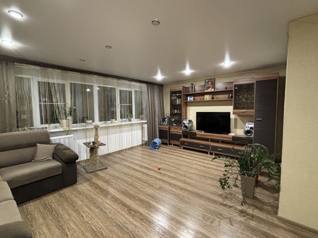 Продажа 3-комнатной квартиры, Кострома, Волжский п,  25