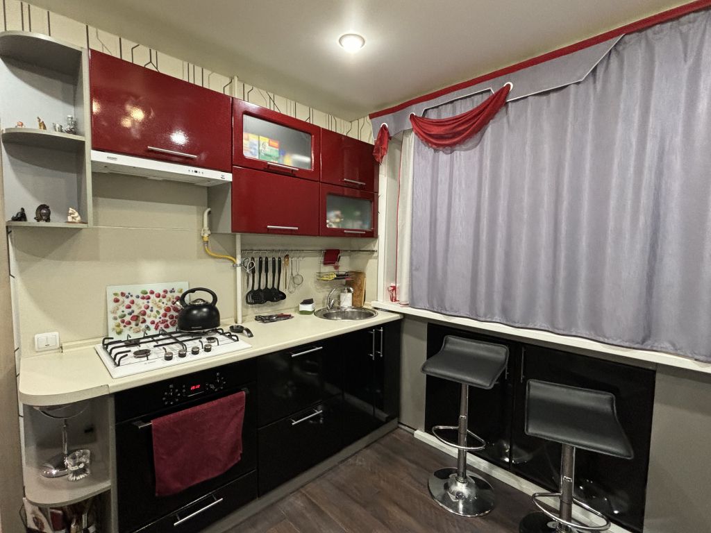 Продажа 3-комнатной квартиры, Кострома, Волжский п,  25