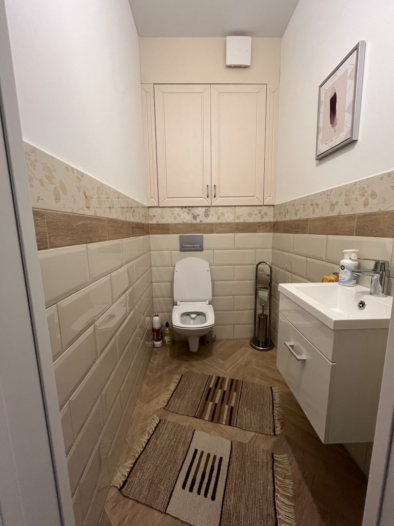 Продажа 3-комнатной квартиры, Тверь, Московская ул,  63