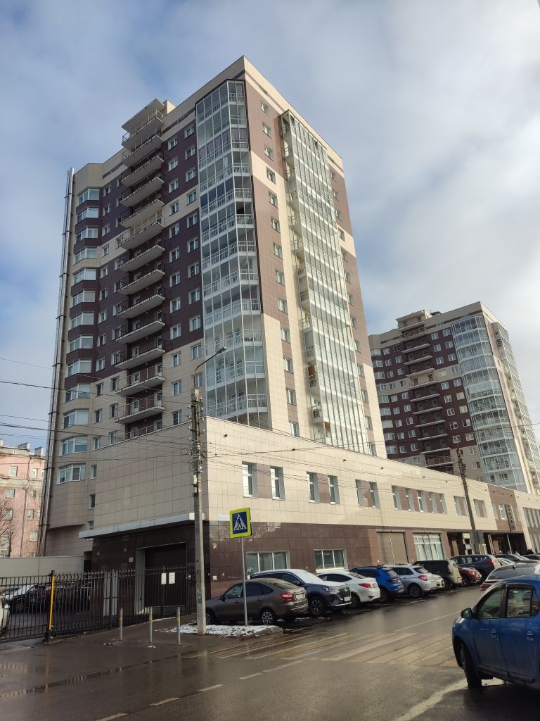 Продажа 3-комнатной квартиры, Тверь, Московская ул,  63