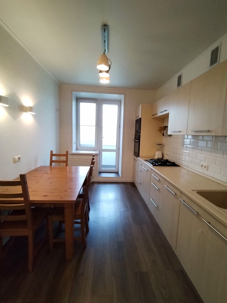 Продажа 2-комнатной квартиры, Тверь, Озерная ул,  7к8