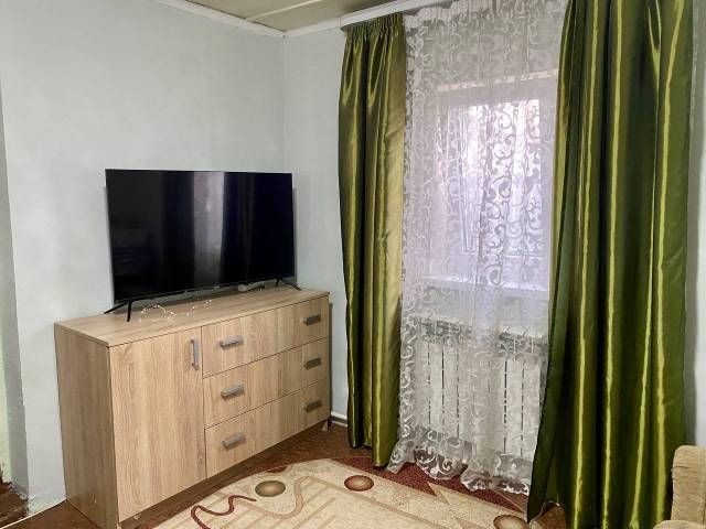 Продажа 4-комнатной квартиры, Батайск, Центральная ул