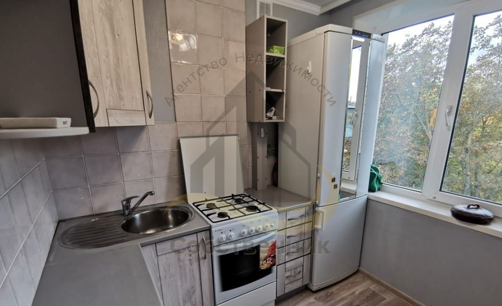 Аренда 2-комнатной квартиры, Старый Оскол, Лебединец мкр,  12