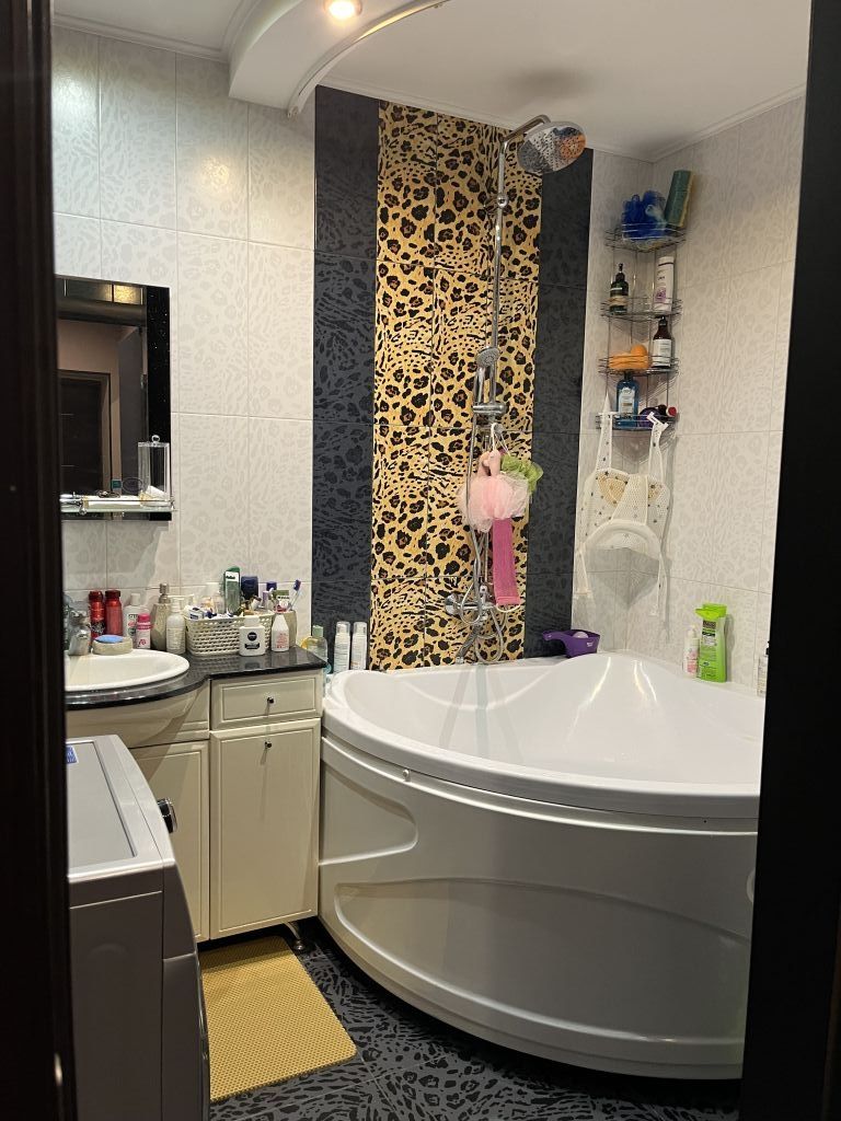 Продажа 2-комнатной квартиры, Энгельс, Тельмана ул,  26