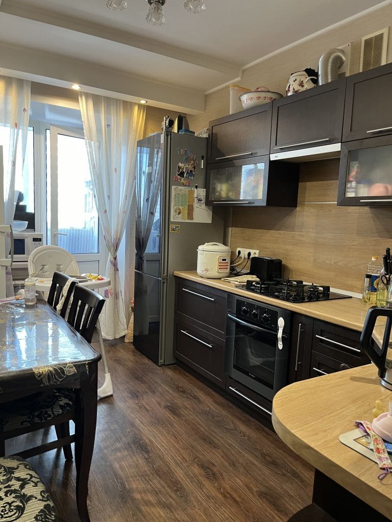 Продажа 2-комнатной квартиры, Энгельс, Тельмана ул,  26