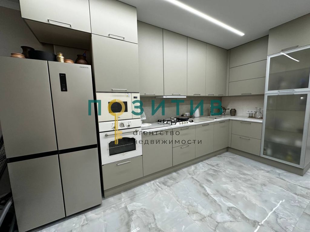 Продажа дома, 180м <sup>2</sup>, 4 сот., Пятигорск, Рябиновая ул