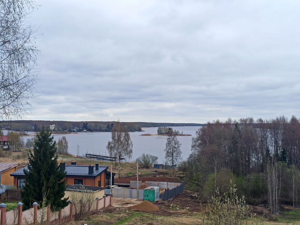 Продажа 4-комнатной квартиры, Молодежный,  2