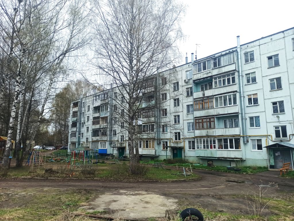 Продажа 4-комнатной квартиры, Молодежный,  2