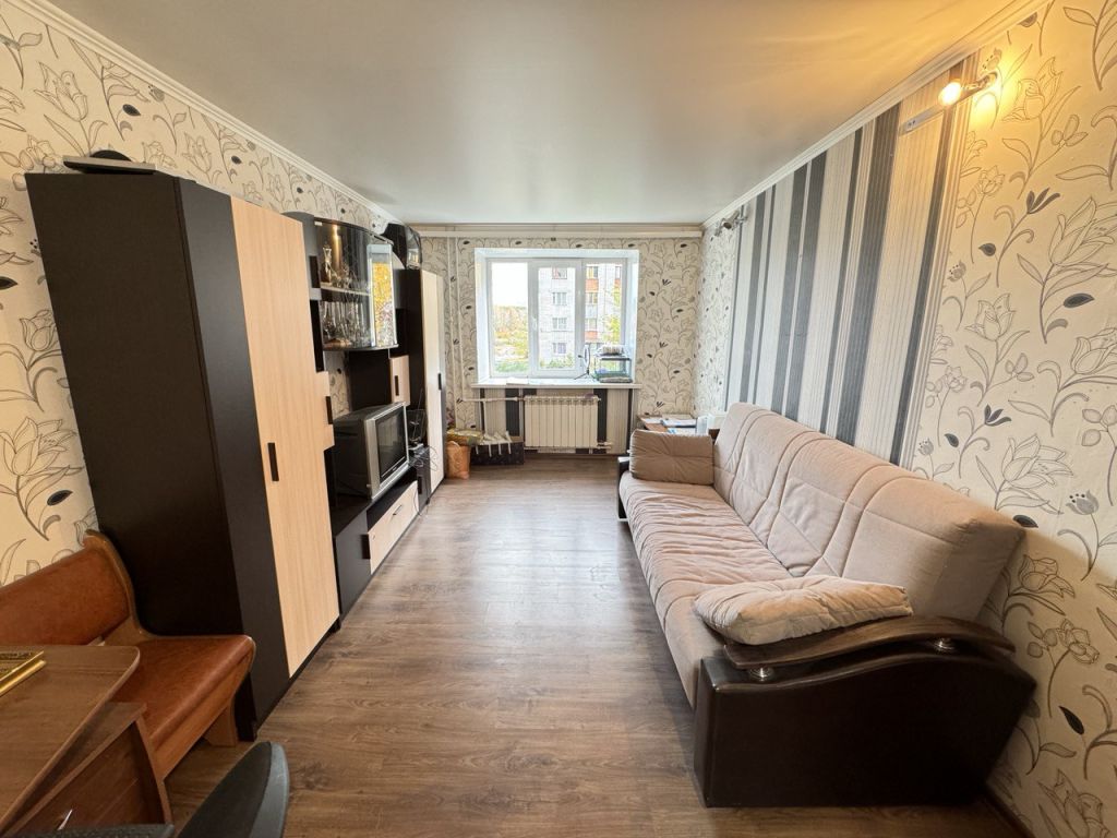 Продажа 3-комнатной квартиры, Иваново, Профессиональная ул,  35