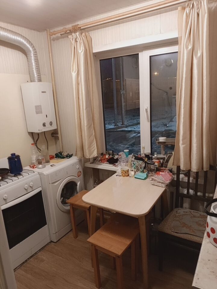 Продажа 2-комнатной квартиры, Новомосковск, Маяковского ул,  8