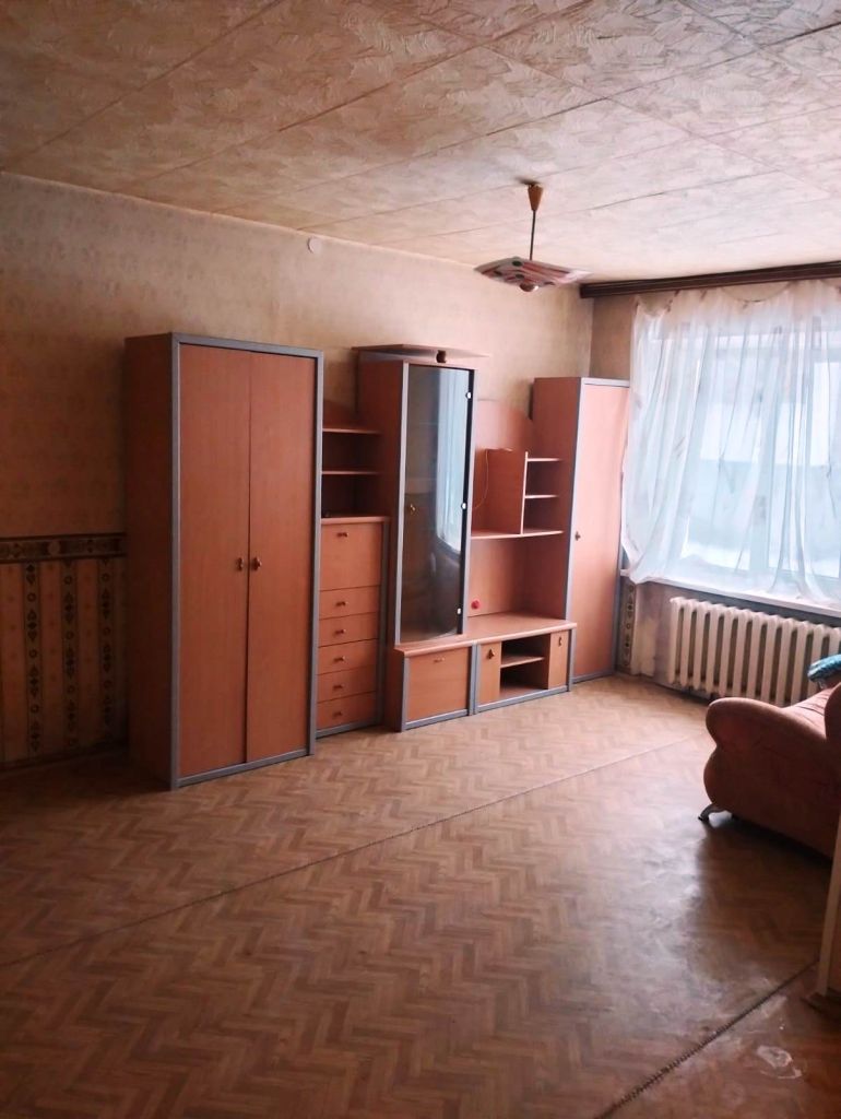 Продажа 1-комнатной квартиры, Новомосковск, Шахтеров ул,  37