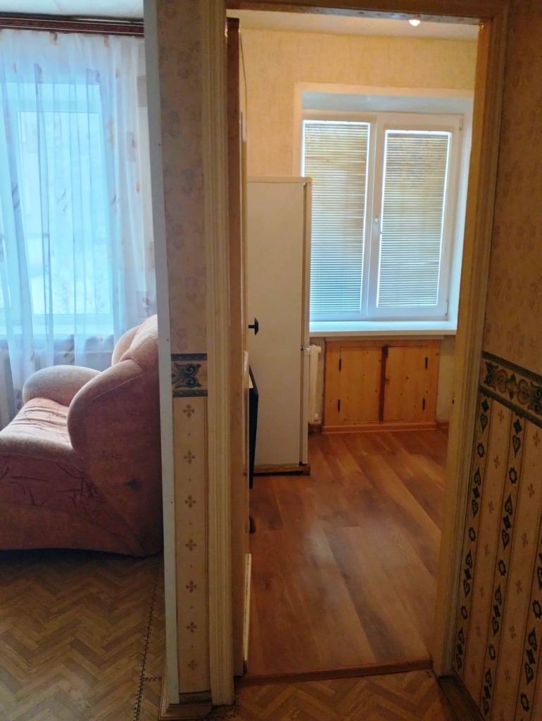 Продажа 1-комнатной квартиры, Новомосковск, Шахтеров ул,  37