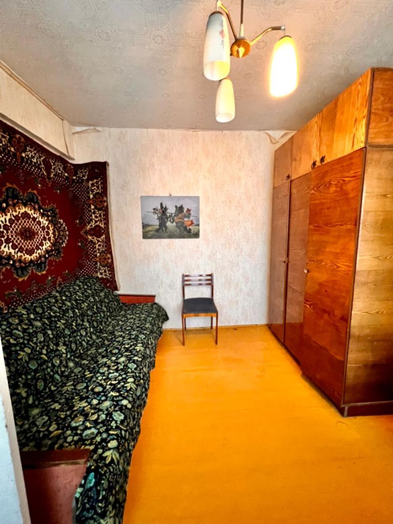 Продажа 4-комнатной квартиры, Новомосковск, Демкина ул,  5