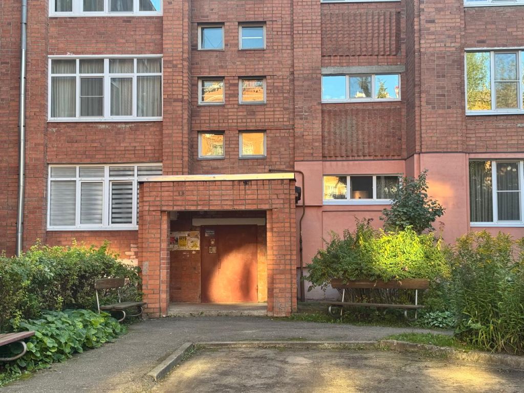 Продажа 3-комнатной квартиры, Переславль-Залесский, Лесной пер,  3