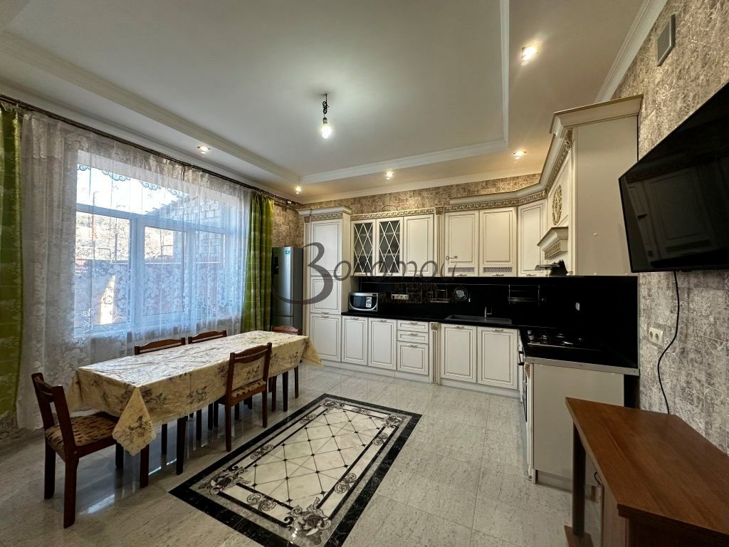 Продажа дома, 216м <sup>2</sup>, 4 сот., Нежинский,  29