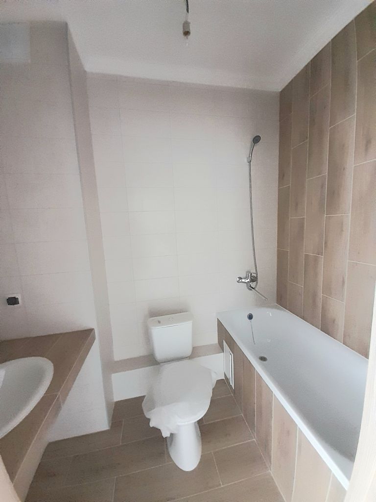 Продажа 1-комнатной квартиры, Тверь, Левитана ул,  93а