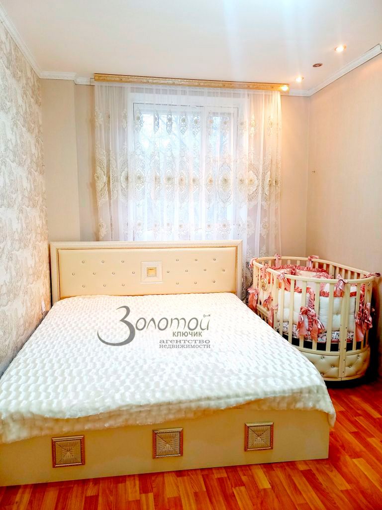 Продажа 3-комнатной квартиры, Балахна, Энгельса ул,  80