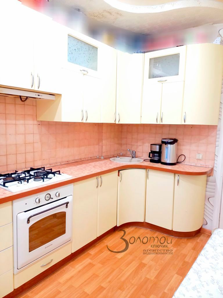 Продажа 3-комнатной квартиры, Балахна, Энгельса ул,  80