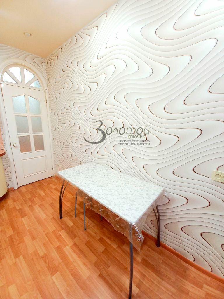 Продажа 3-комнатной квартиры, Балахна, Энгельса ул,  80