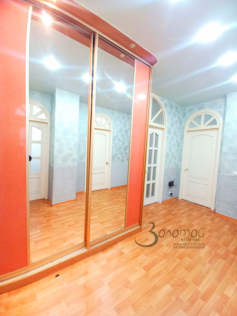 Продажа 3-комнатной квартиры, Балахна, Энгельса ул,  80