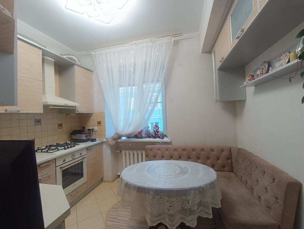 Продажа 2-комнатной квартиры, Новомосковск, Кирова ул,  8