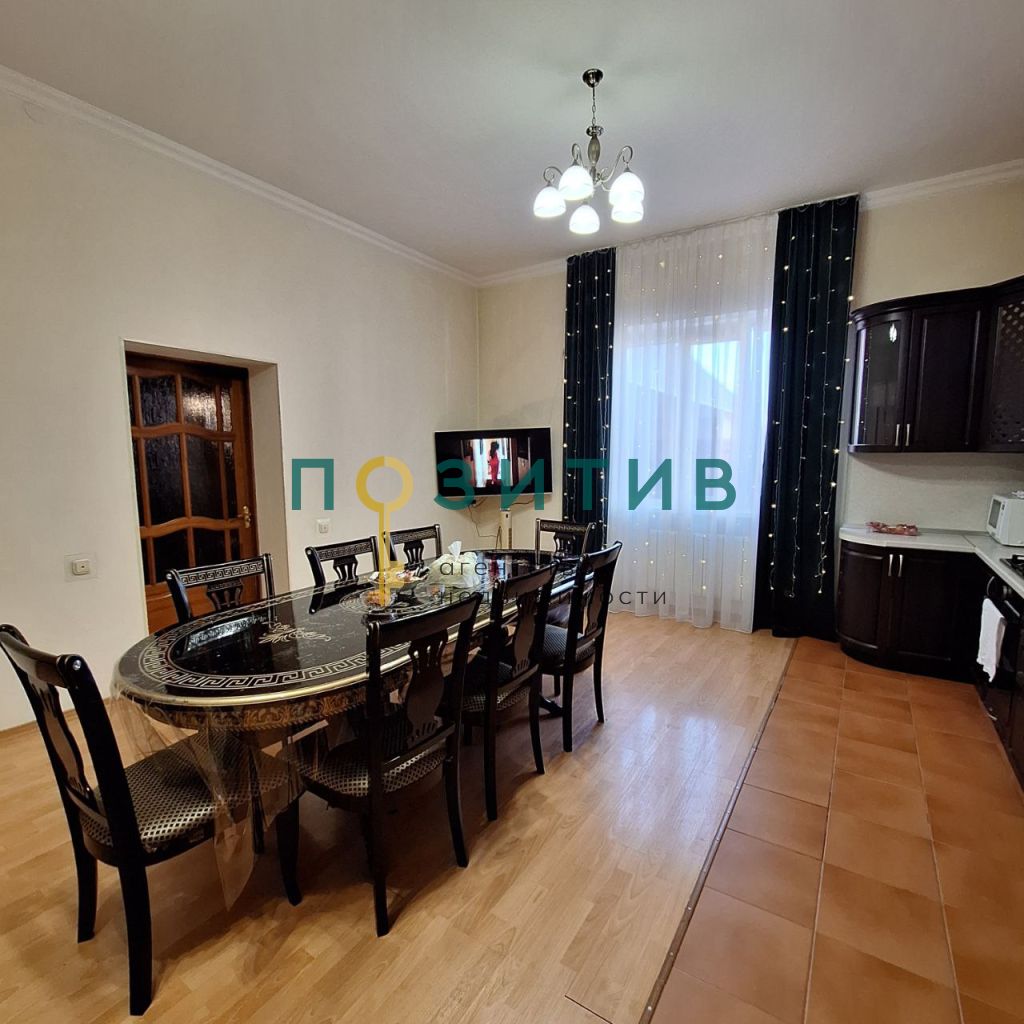 Продажа дома, 310м <sup>2</sup>, 6 сот., Пятигорск, Нежнова ул