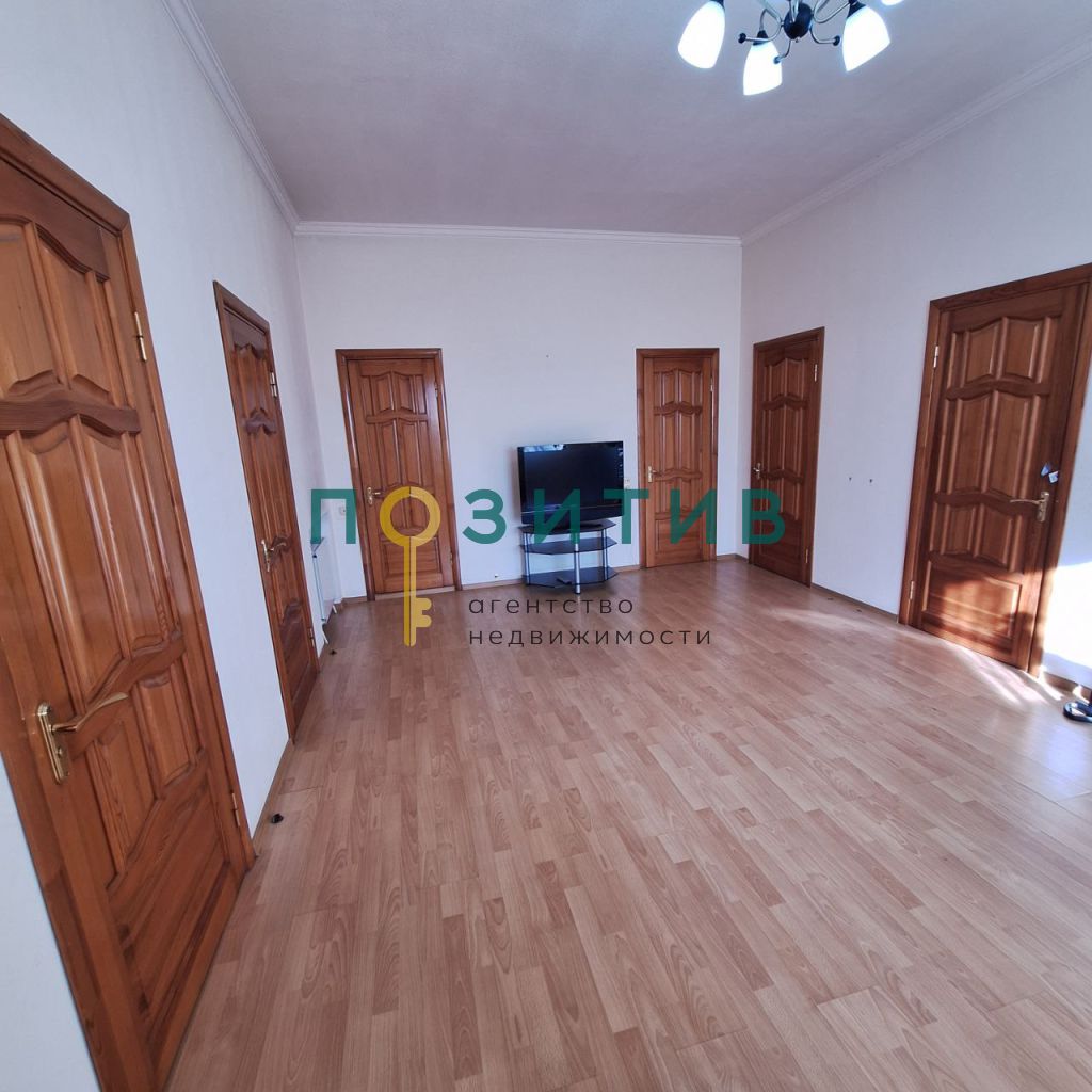 Продажа дома, 310м <sup>2</sup>, 6 сот., Пятигорск, Нежнова ул