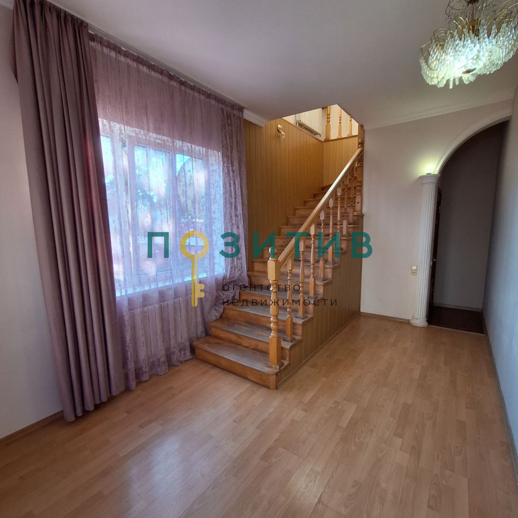 Продажа дома, 310м <sup>2</sup>, 6 сот., Пятигорск, Нежнова ул