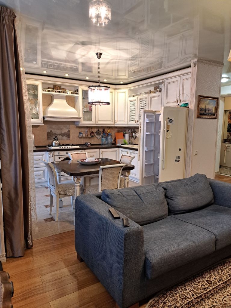 Продажа 3-комнатной квартиры, Нижний Новгород, Родионова ул,  193 корп.7