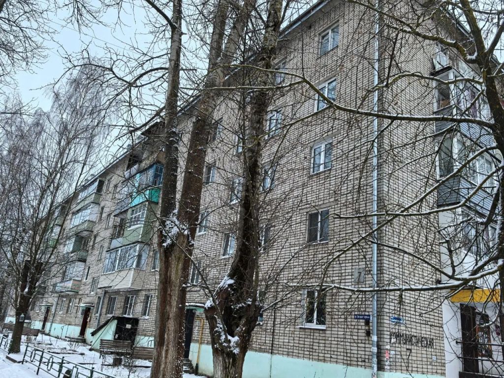 Продажа 4-комнатной квартиры, Судогда, Коммунистическая ул,  7