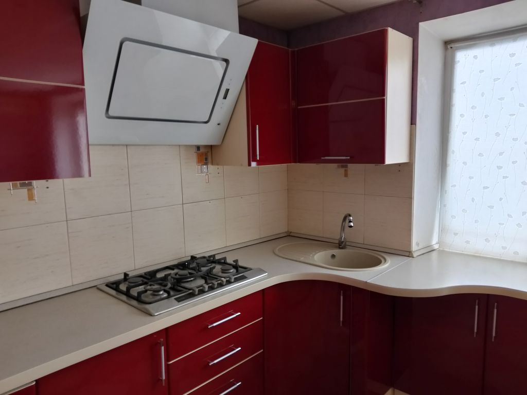 Продажа 3-комнатной квартиры, Саратов, Южная ул,  63