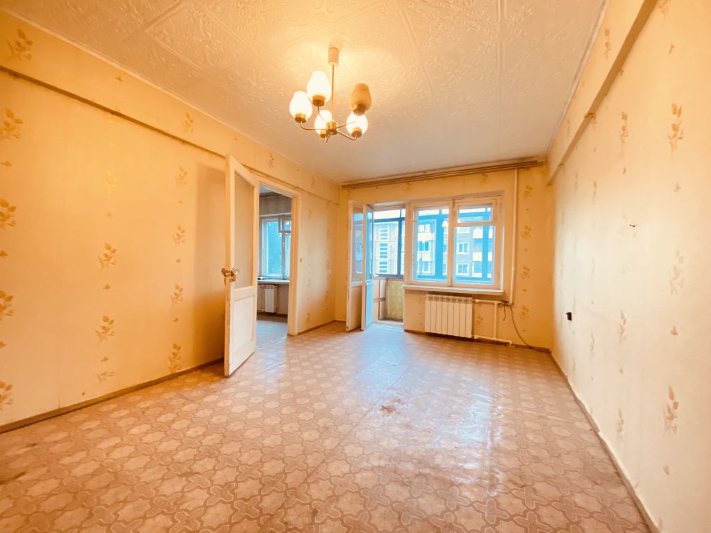 Продажа 2-комнатной квартиры, Новомосковск, Шахтеров ул,  18