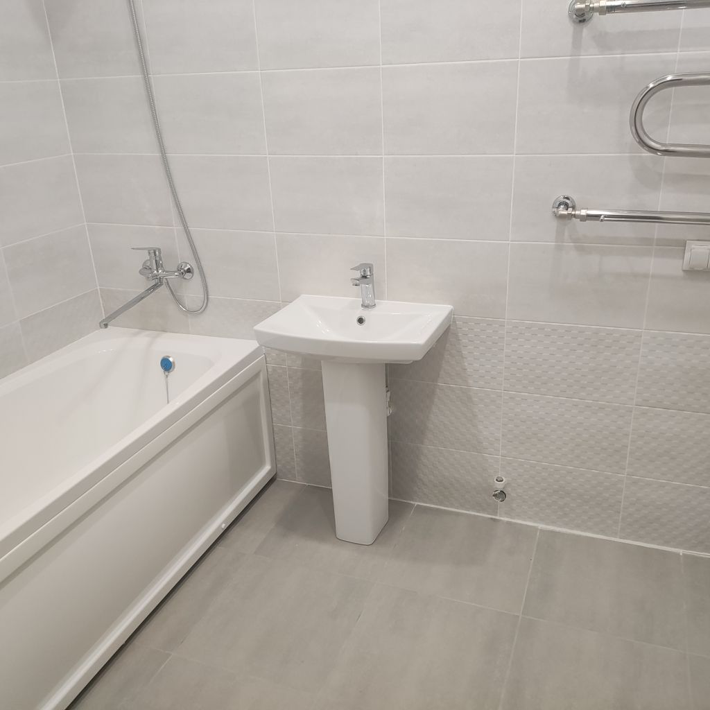 Продажа 2-комнатной новостройки, Нижний Новгород, Александра Хохлова ул,  7