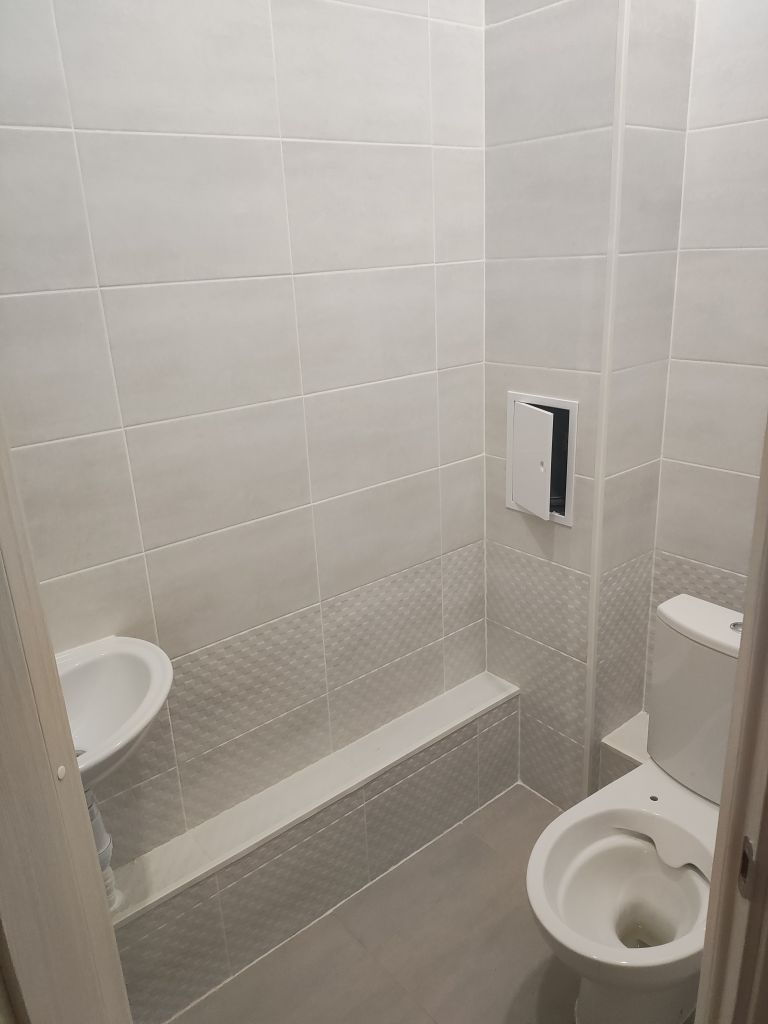 Продажа 2-комнатной новостройки, Нижний Новгород, Александра Хохлова ул,  7