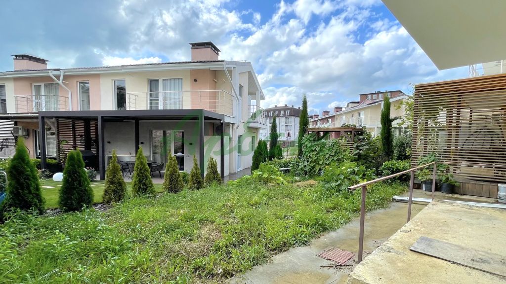 Продажа дома, 157м <sup>2</sup>, 3 сот., Сочи, Троицкая ул,  80