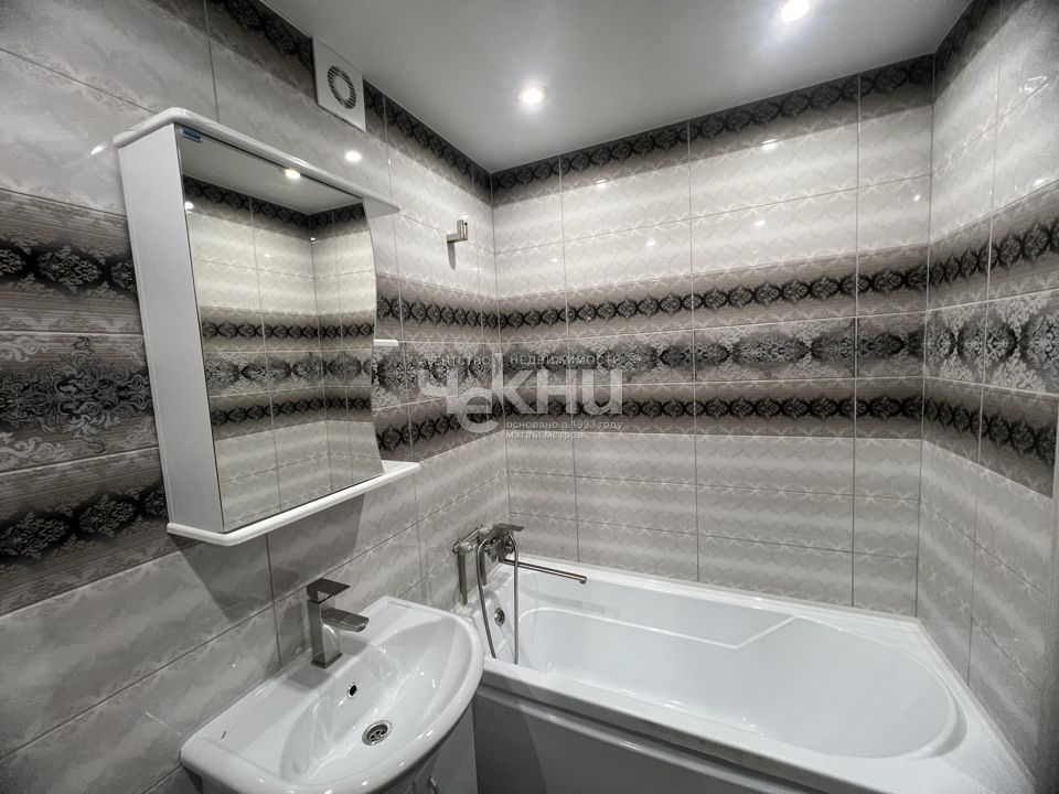 Продажа 2-комнатной квартиры, Нижний Новгород, Маршала Голованова ул,  71