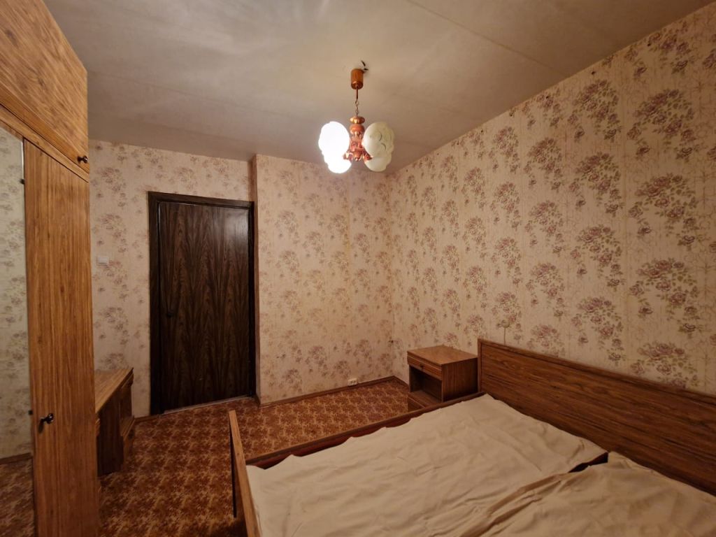 Продажа 2-комнатной квартиры, Радужный, 3-й квартал,  20