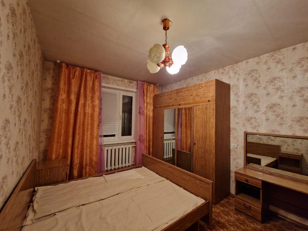 Продажа 2-комнатной квартиры, Радужный, 3-й квартал,  20