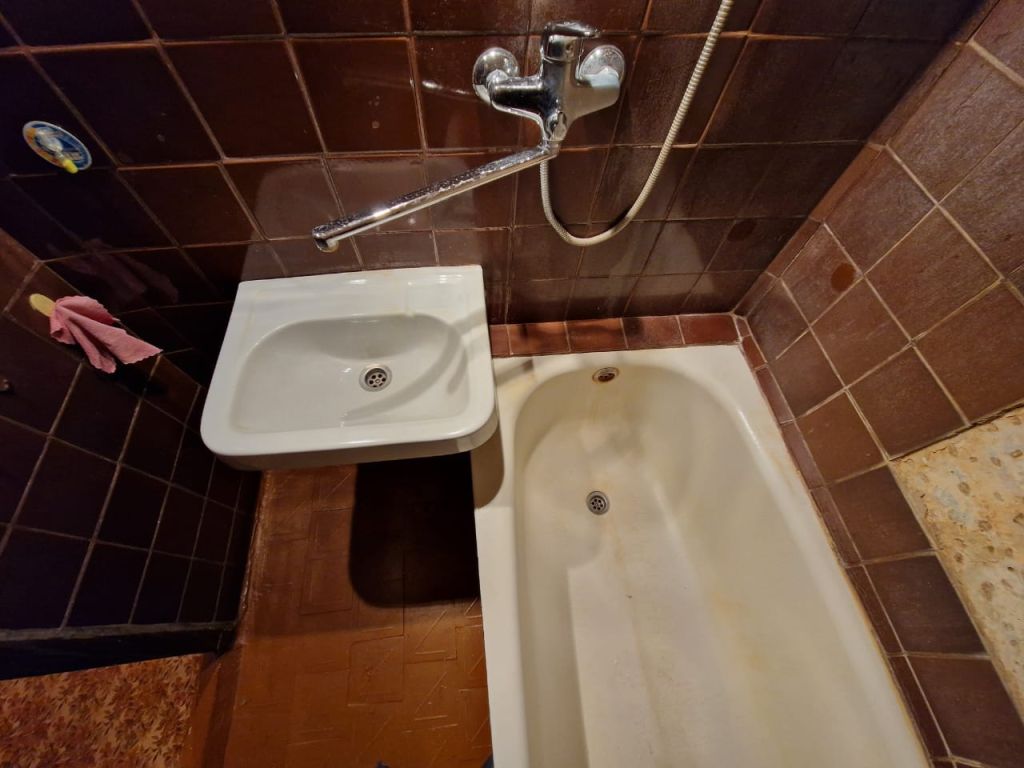 Продажа 2-комнатной квартиры, Радужный, 3-й квартал,  20